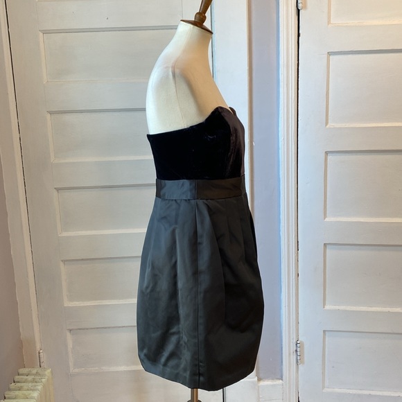 NWT Theory Chanesa Velvet & Silk Dark Brown Strapless Dress, Size 12 - Picture 8 of 17